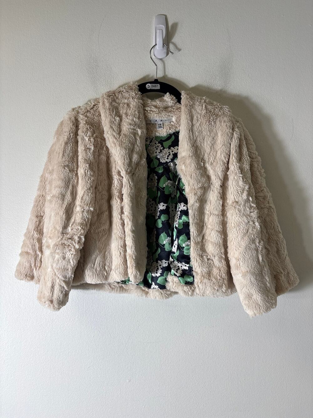Cabi Cream Furry Soft Cropped Jacket Sz XS